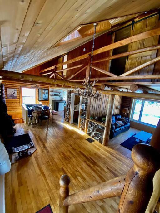Cozy Log Cottage La Minerve 외부 사진