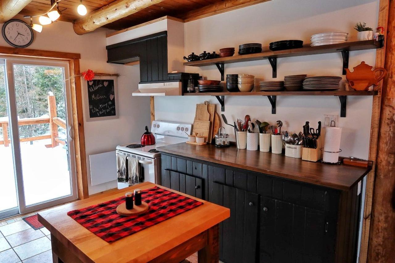 Cozy Log Cottage La Minerve 외부 사진